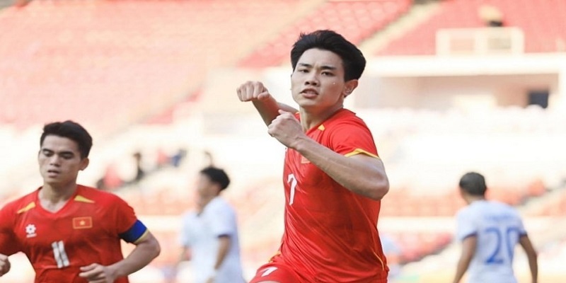 Đình Bắc lỡ hẹn lễ Quả bóng vàng Việt Nam 2025 vì cùng U23 Việt Nam sang Qatar 7 Đình Bắc lỡ hẹn lễ Quả bóng vàng Việt Nam 2025 vì cùng U23 Việt Nam sang Qatar